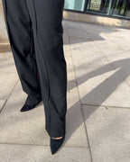 Pantaloni dama clasici drepți damă, talie înaltă, fără buzunare.