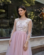 Rochie eleganta midi pentru cununie civilă, corset satin și dantelă, fustă tull, look sofisticat.