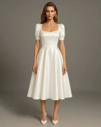 rochie alba eleganta din satin cu croiala A-line pentru ocazii speciale